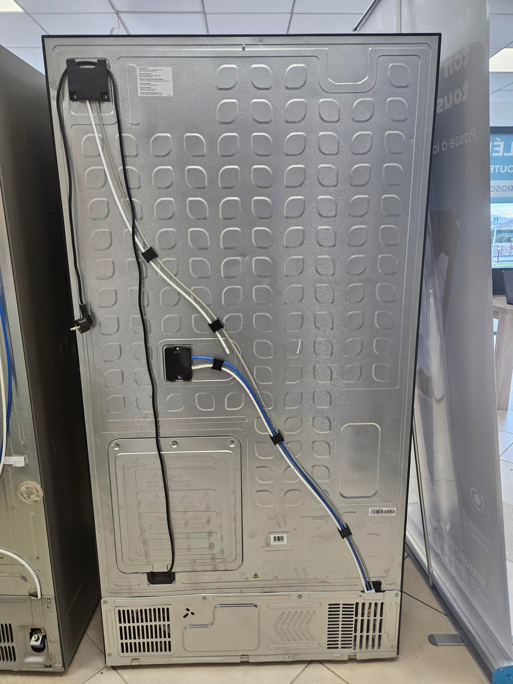 HISENSE RQ760N4IFE REFRIGERATEUR MULTIPORTES
