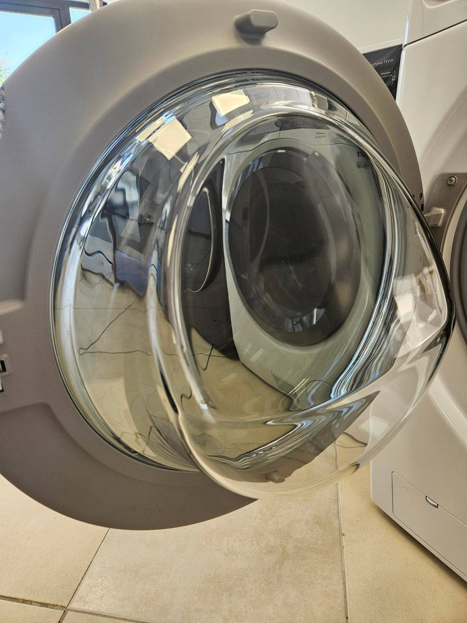 LG - F20P12WST Capacité 20 Kg Lave - linge hublot