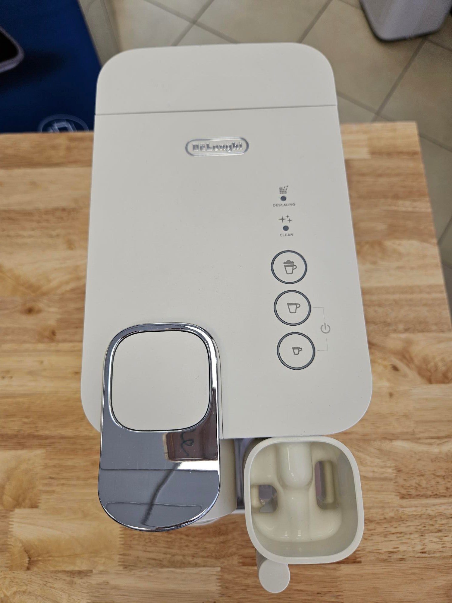 DELONGHI LATISSIMA ONE MACHINE A CAFE CAPSULE