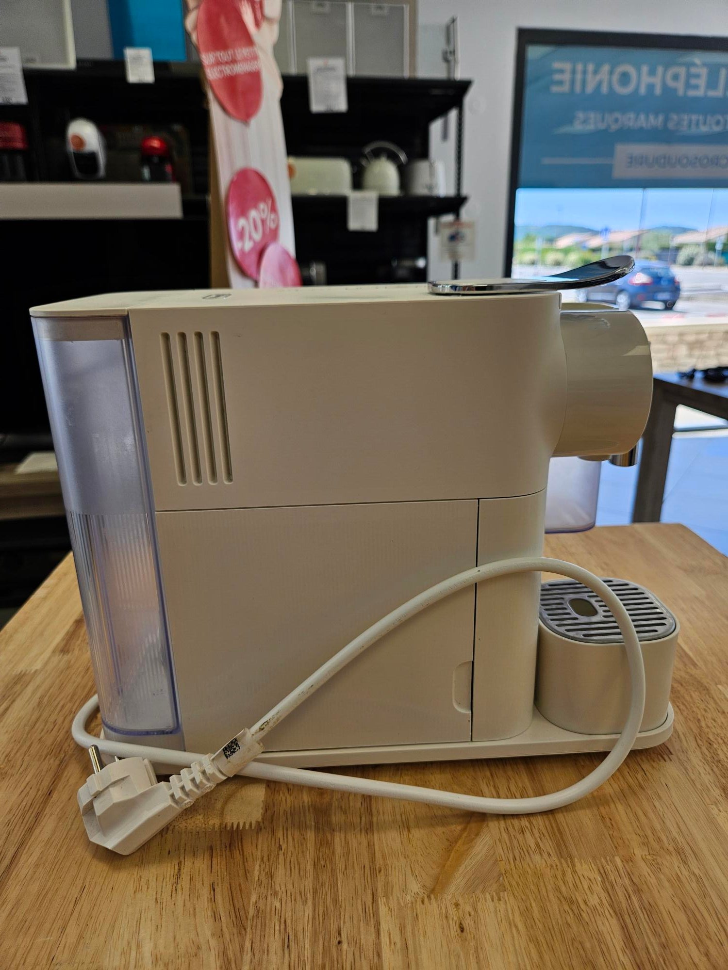 DELONGHI LATISSIMA ONE MACHINE A CAFE CAPSULE