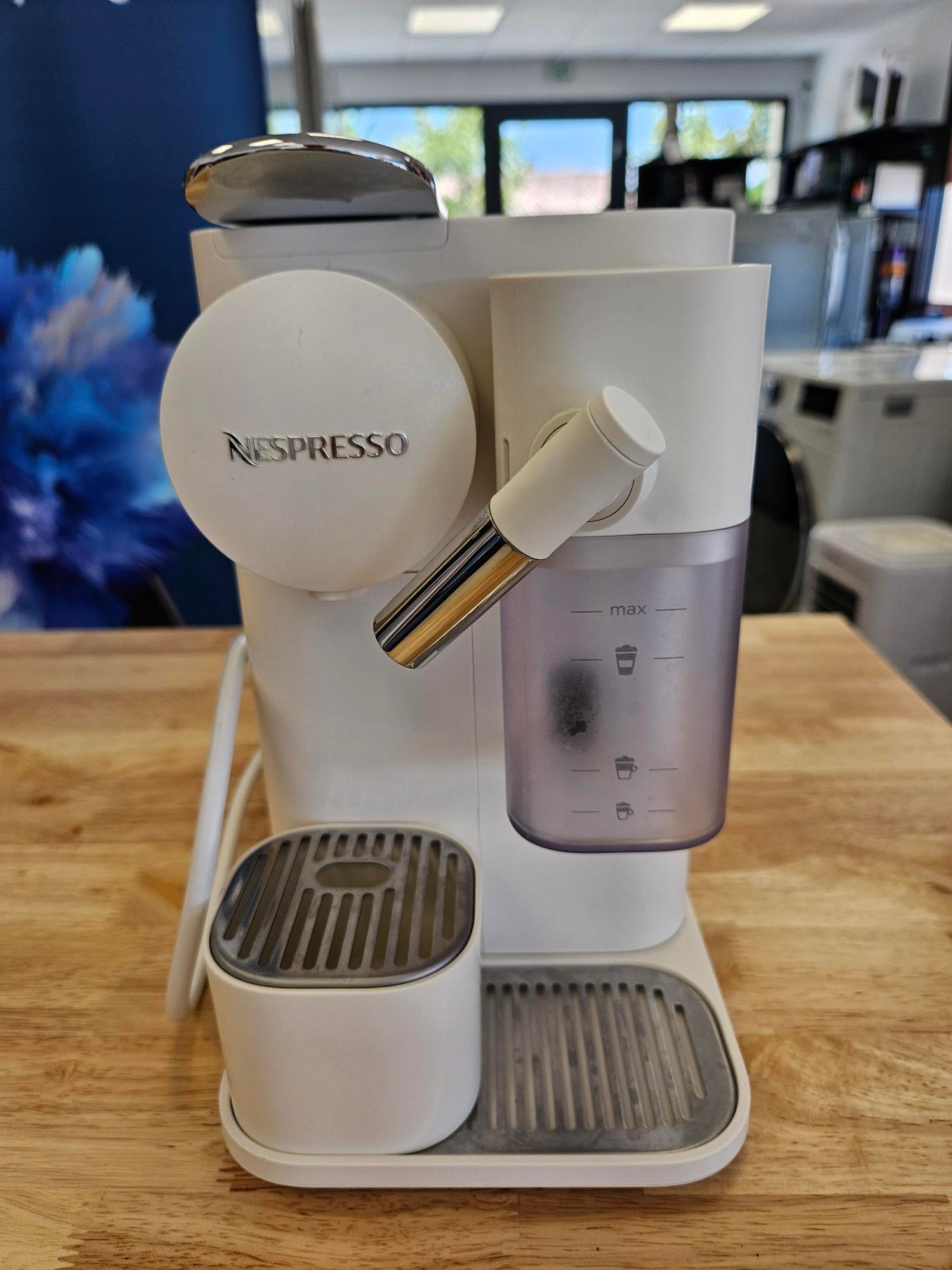 DELONGHI LATISSIMA ONE MACHINE A CAFE CAPSULE