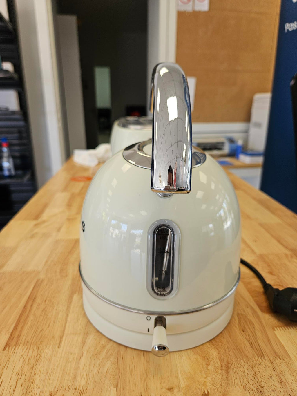 ☕🍞 SWEISS GRVKTL8 – Pack Grille-pain + Bouilloire Vintage